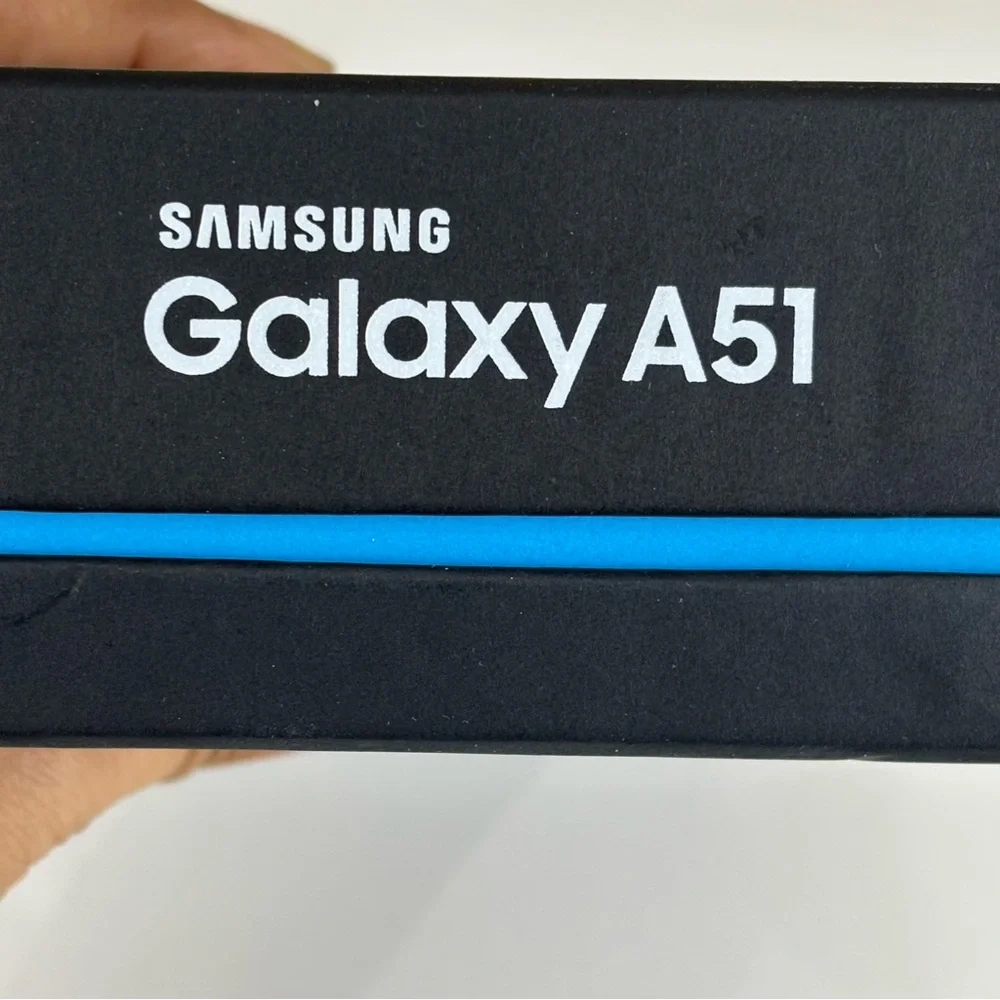 NWT SAMSUNG Galaxy A51 BLACK 128 GB smartphone sealed in box Att locked
